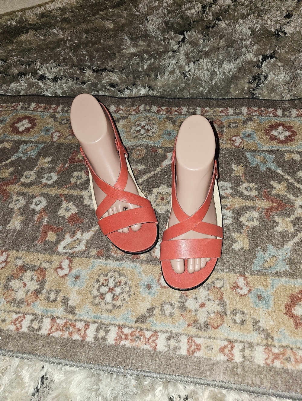 SAS Beautiful Red Strappy Sandals/Heels Size 7M Near New Pre-owned!!